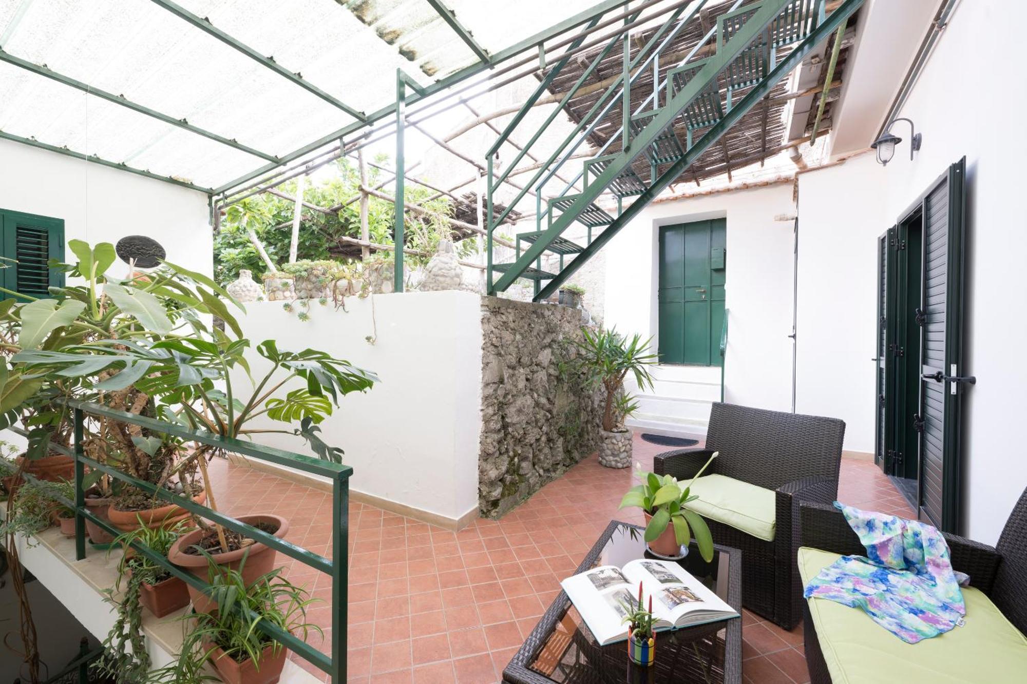 Dint'A Torre Bed And Breakfast Скала Экстерьер фото